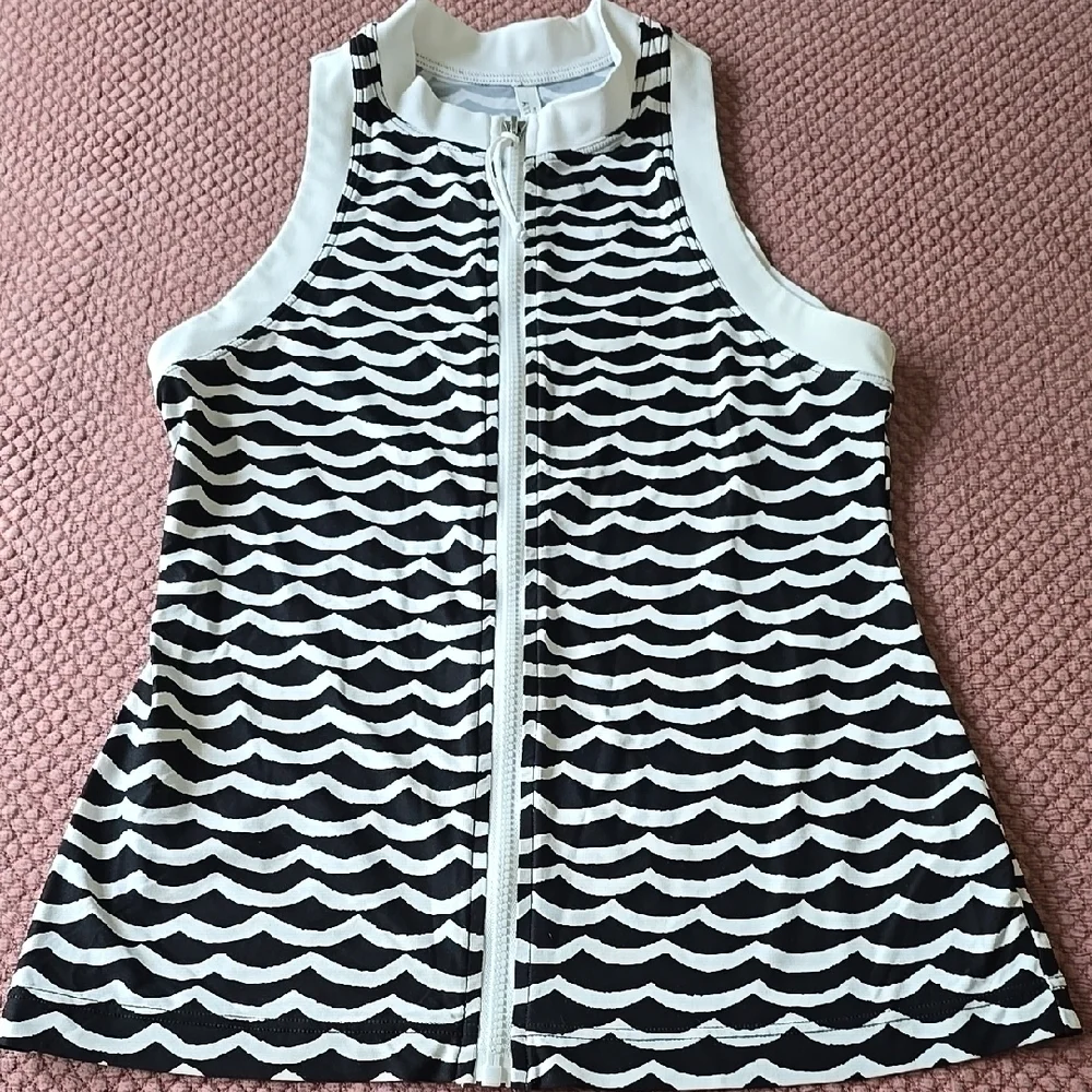 Seafolly Black and White Wave Pattern Rash guard Vest Top - Picture 14 of 14